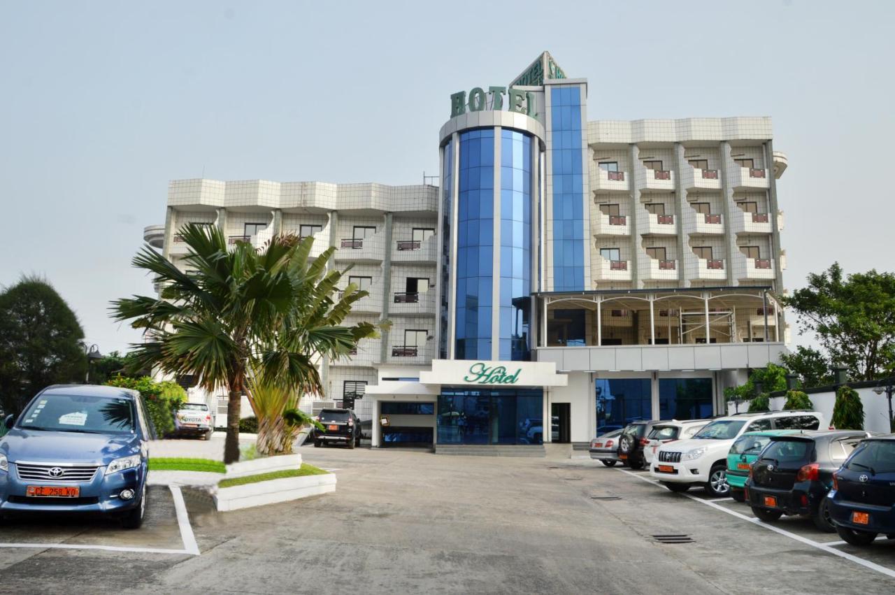 Hotel Vallee Des Princes Douala Exterior foto